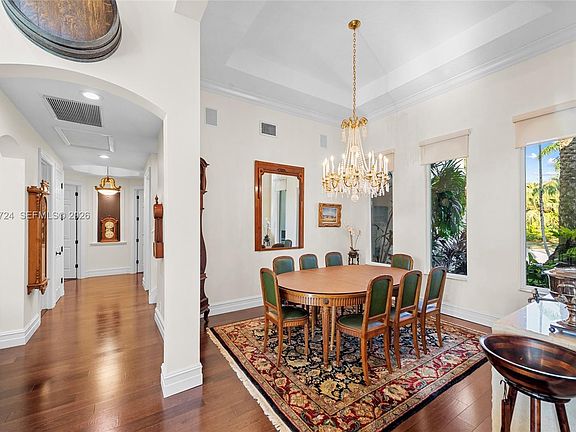 4th image of 2567 Montclaire Cir