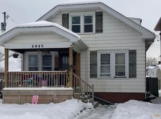 1217 Jones Ave, Racine, WI 53402