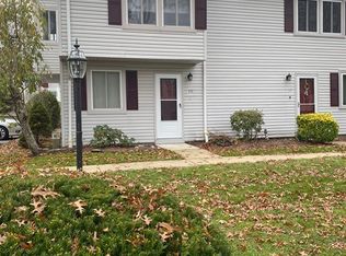 168 Hart St APT 30, Taunton, MA 02780