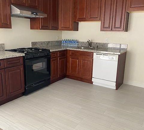 4th image of 4906 Summerwood Cir