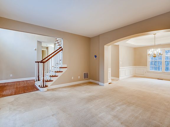 5th image of 2302 Tall Timbers Ln