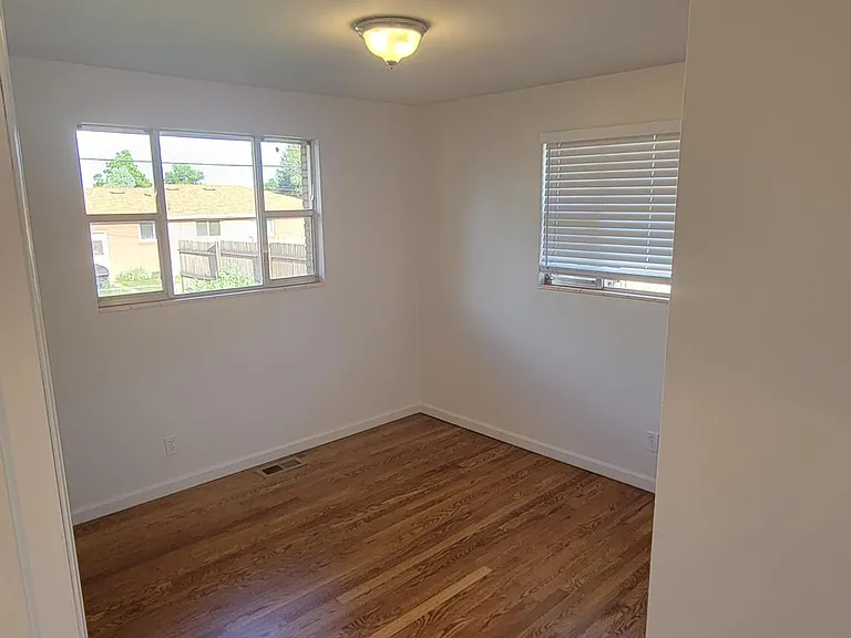 7462 Beach Ct — Photo 11