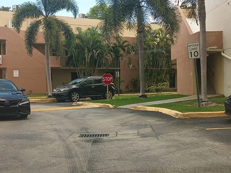 140 NW 87th Ave #G214 — Photo 8