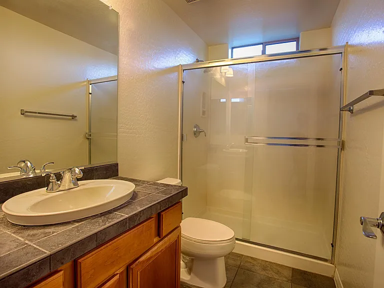 615 E Portland St — Photo 10