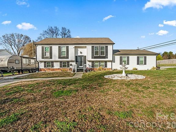 2nd image of 10931 Magenta Ln