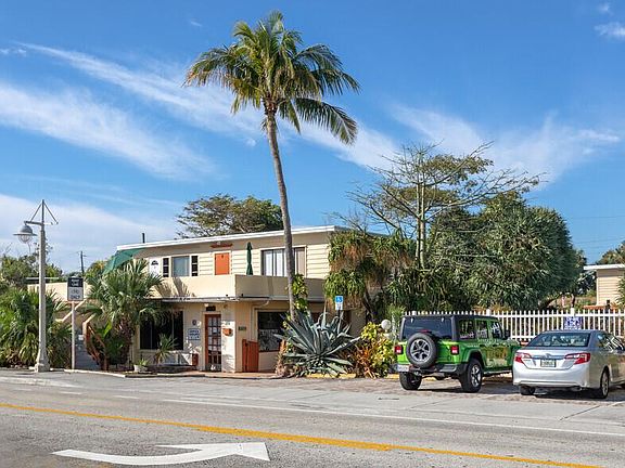 4th image of 213 S Ocean Blvd #18