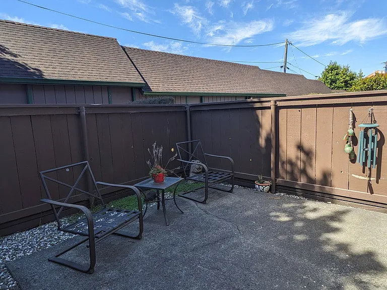 931 Hill St #20 — Photo 19