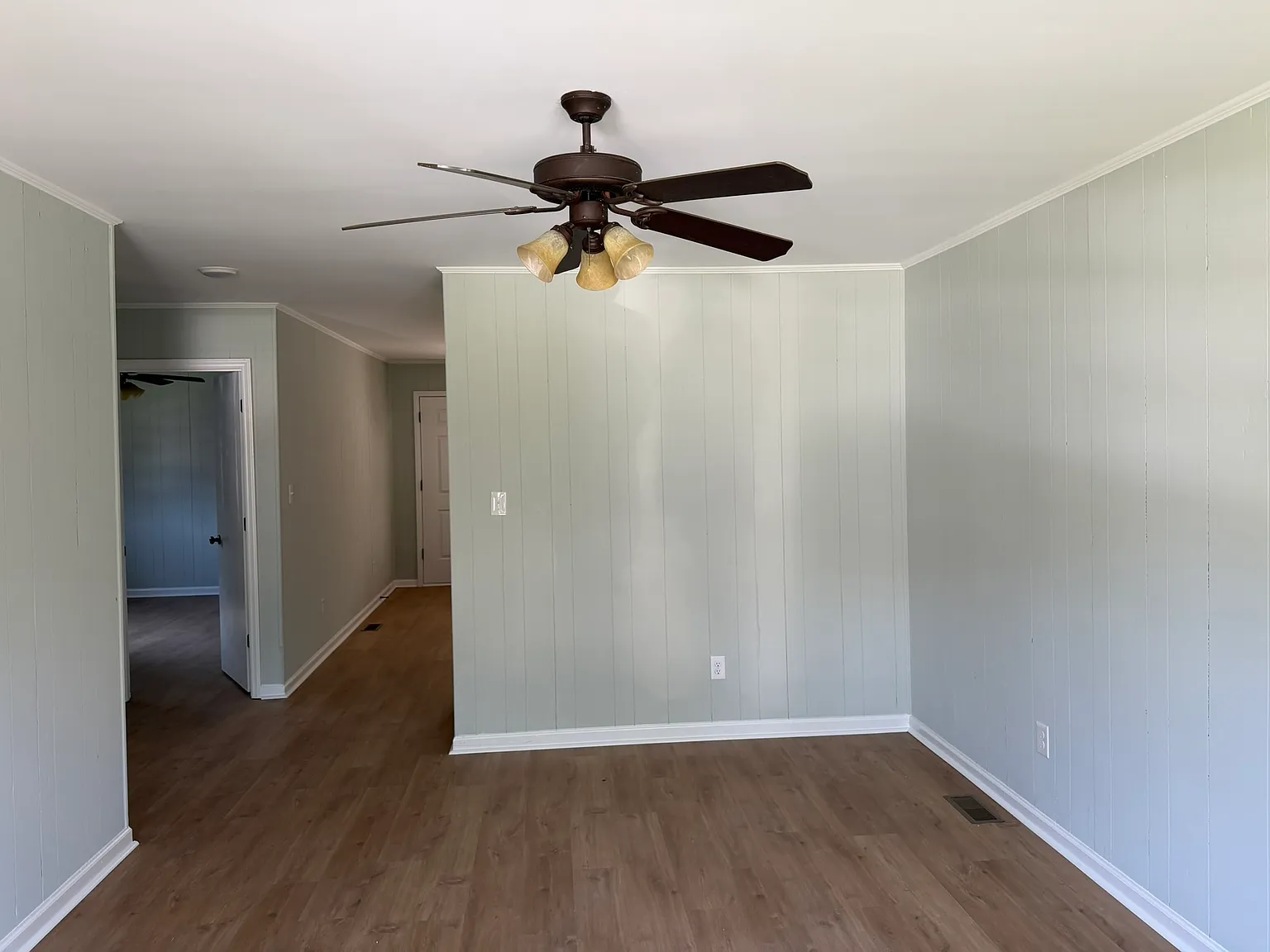 2 bed, $995 — Photo 2