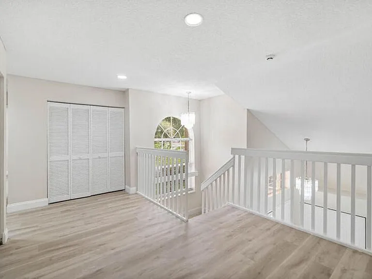 10425 Buena Ventura Dr — Photo 10