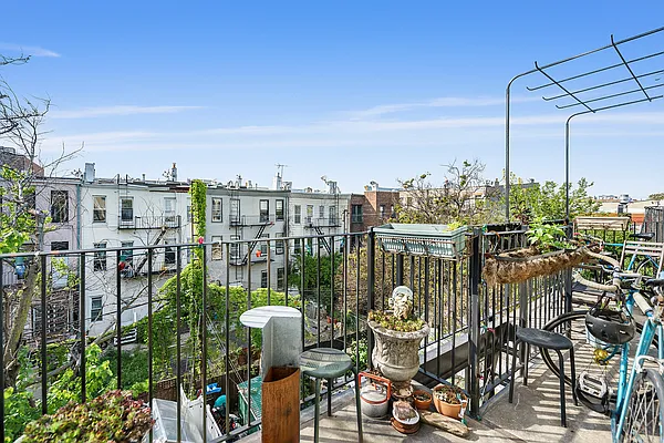 Sold by Corcoran | media 8