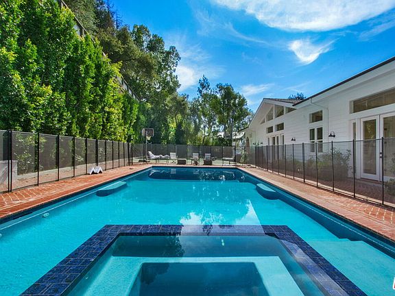 5th image of 9669 Oak Pass Rd