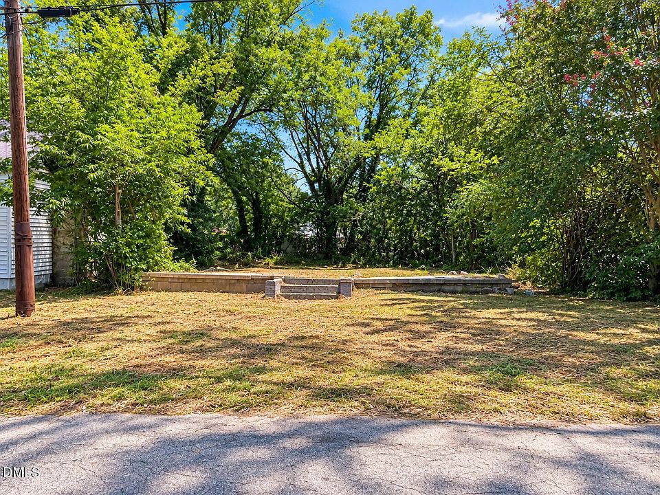 1st image of 228 Pearl St Lot 1