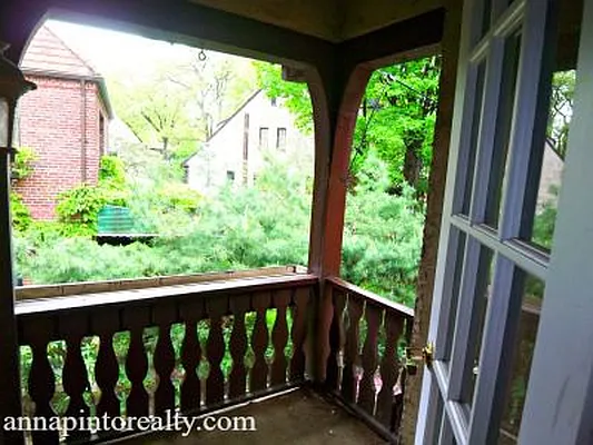 Sold by Anna Pinto Realty | media 14