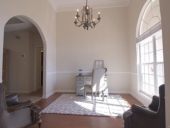 5th image of 105 Shenandoah Ct