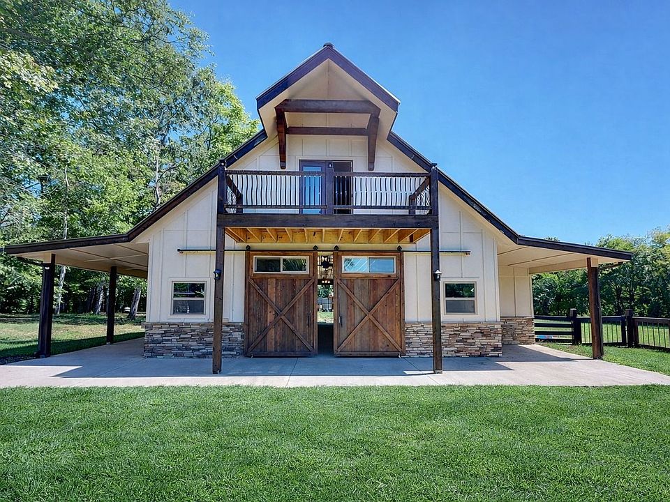 1st image of 2622 Poplar Knoll Dr