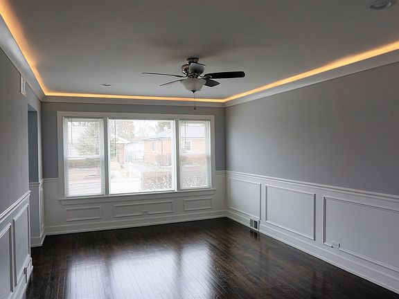 3rd image of 781 E 163rd Pl