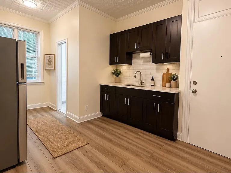 21 Diamond St #2L — Photo 2