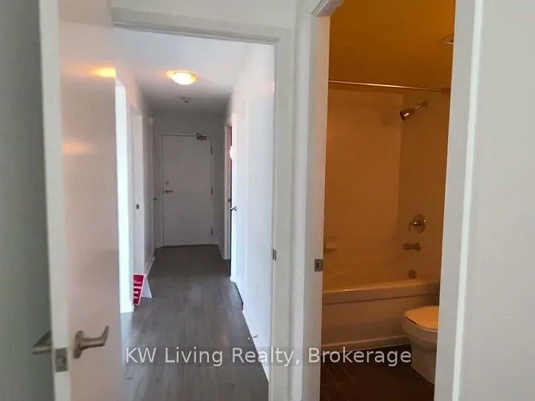 4K Spadina Ave #702 — Photo 4
