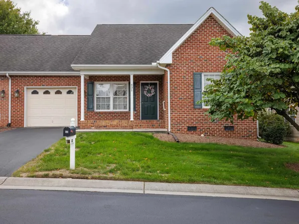 431 Hickory Grove Cir, Harrisonburg, VA 22801