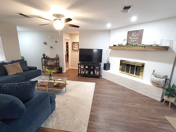 5th image of 1112 E 54th St