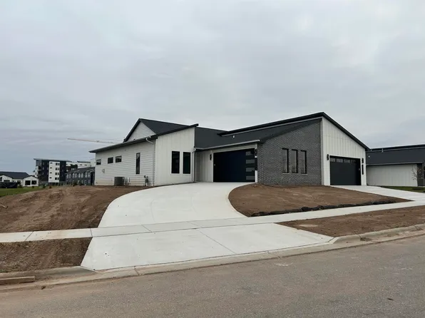 312 Aldon Cir, Green Bay, WI 54304