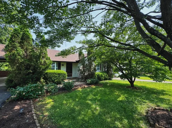 6243 Narragansett Dr, Lynchburg, VA 24502