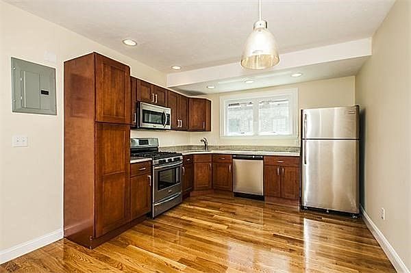 1st image of 18 Cottage Park Ave #1A