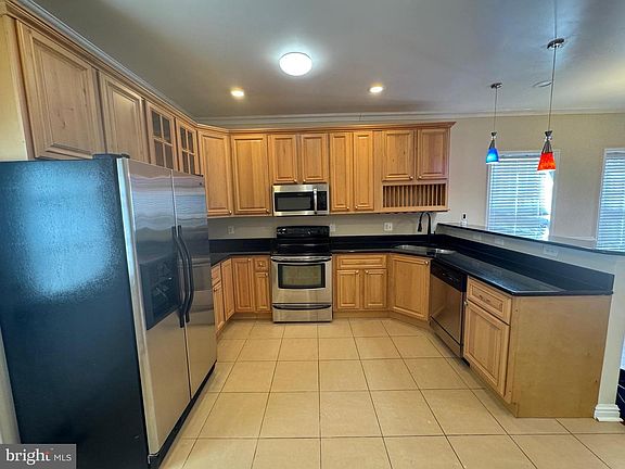 4th image of 2239 Ridge Pl SE
