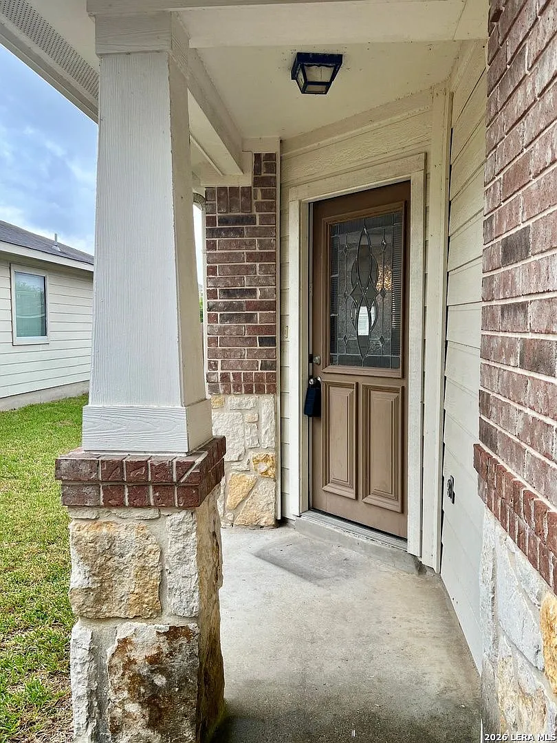 Fantastic 3/2 w/ Study/Flex Room in Cibolo ~ Conveniently located to Randolph AFB & Steele High S... — Photo 3