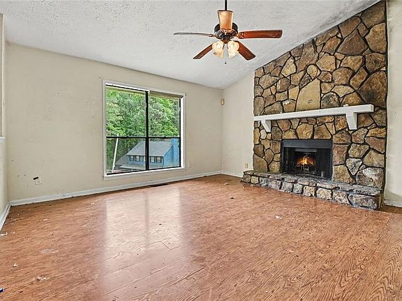 5th image of 4961 Ridgeside Ct NW