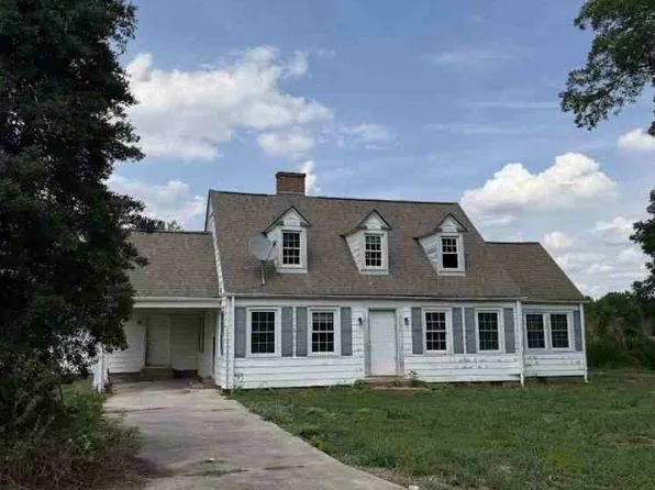 6030 Hornes Rd, Elm City, NC 27822