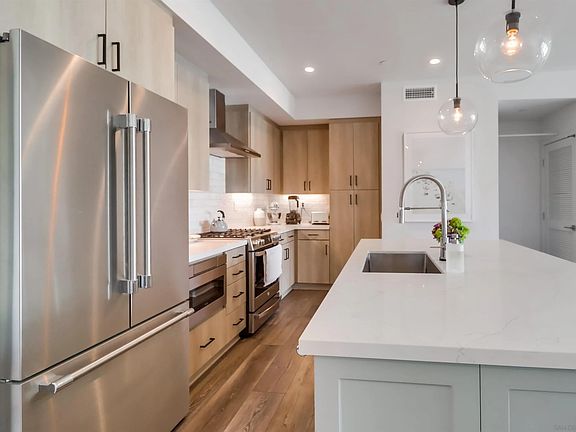 5th image of 4101 Voltaire St Unit 2