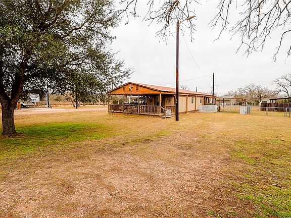 3rd image of 301 Glennwood Cir