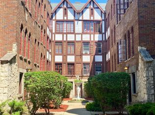 2552 W Fitch Ave APT 1, Chicago, IL 60645