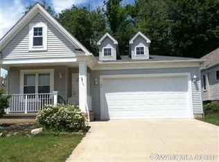 180 Creekside Dr, Garfield Heights, OH 44125