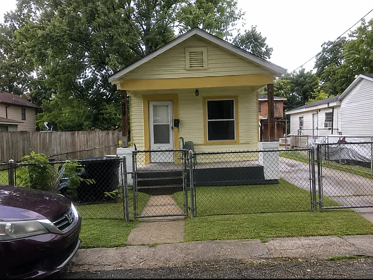 431 Morningside Ln — Photo 3
