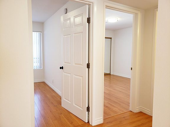 5th image of 1141 N Columbus Ave APT 103