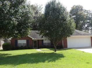 206 Fort Houston Dr, Palestine, TX 75801