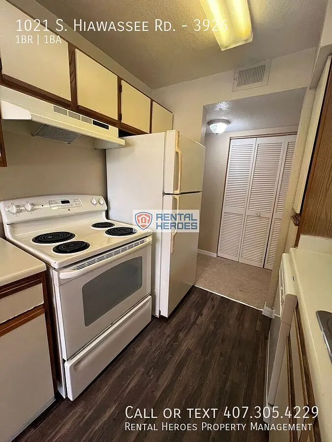 $1190, 1 Bed 1 Bath Condo In The Heart Of Metrowest! — Photo 3
