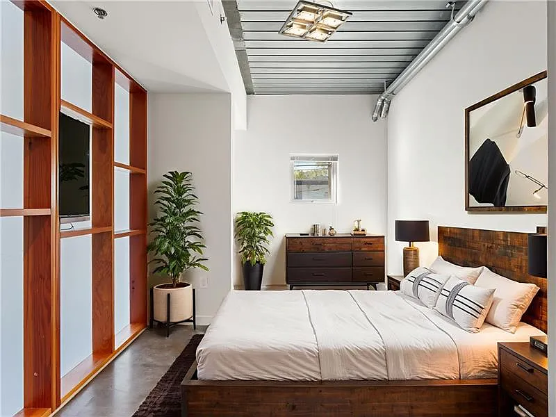 1 bed, 1.0 bath, 901 sqft, $2,250 — Photo 3