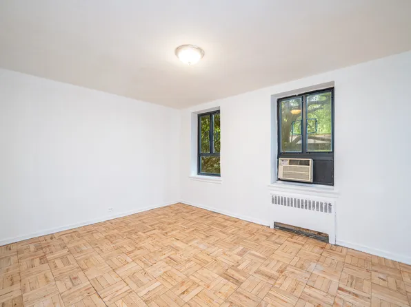 37 Nagle Avenue image 5 of 12