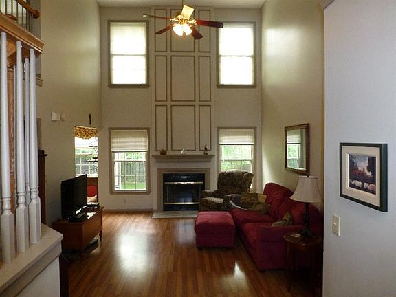 2nd image of 3604 Beechwood Cir