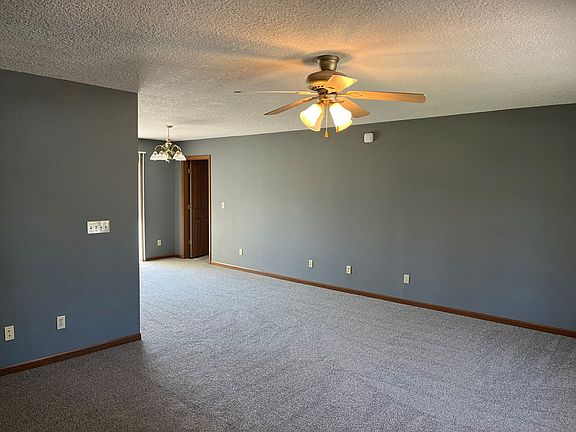 3rd image of 1107 N Luther St