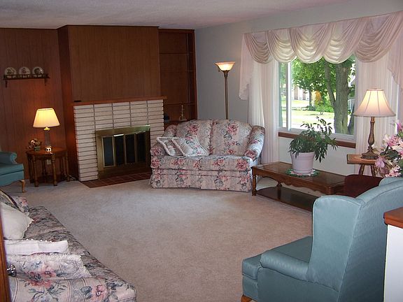 4th image of 1005 L Ave
