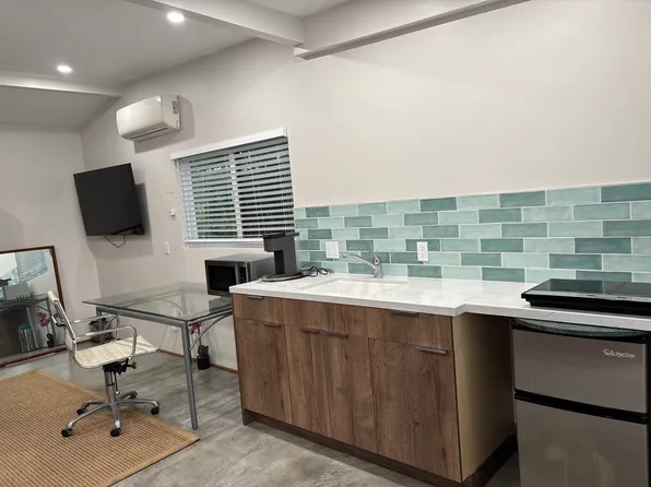 1114 Cleveland Rd, Glendale, CA 91202