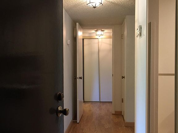 2nd image of 2464 Larkspur Ln