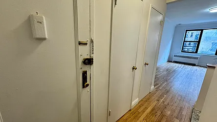 Rented by HOLTON REAL ESTATE INC.