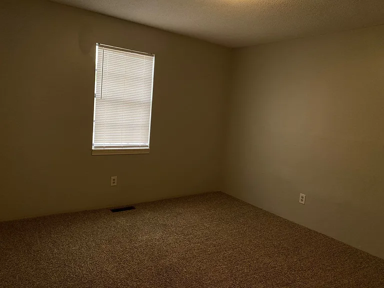 25 Rossfield Cv #L — Photo 7