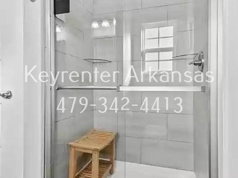 Come live in this brand new duplex in the heart of NWA — Photo 17