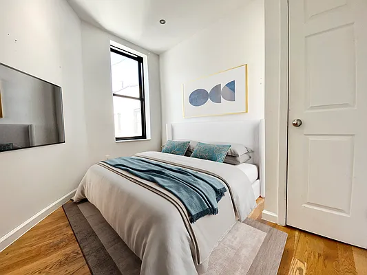 Rented by Vector New York, LLC | media 19